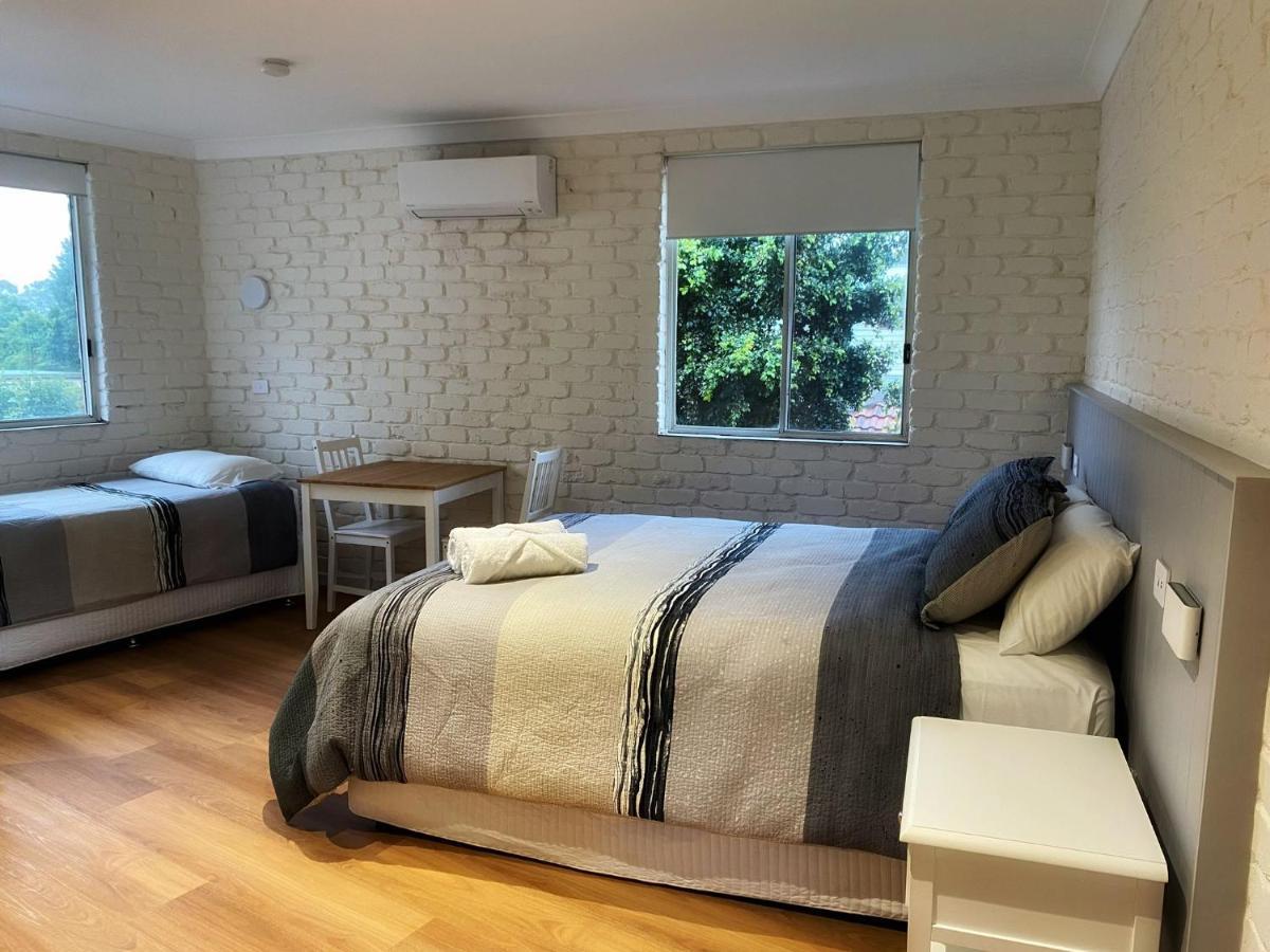 Bay House Motel Bateau Bay Extérieur photo