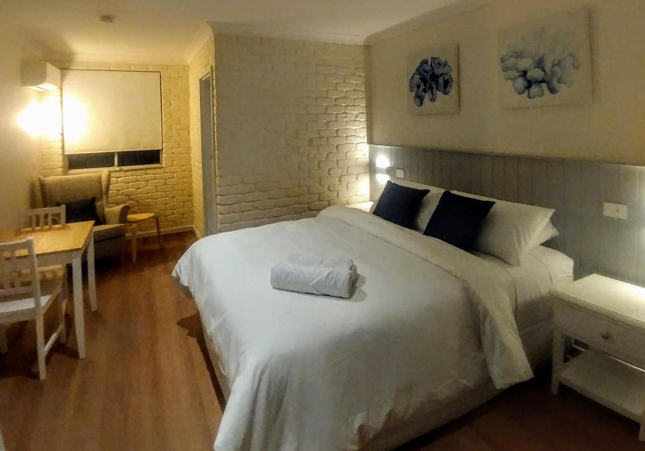 Bay House Motel Bateau Bay Extérieur photo